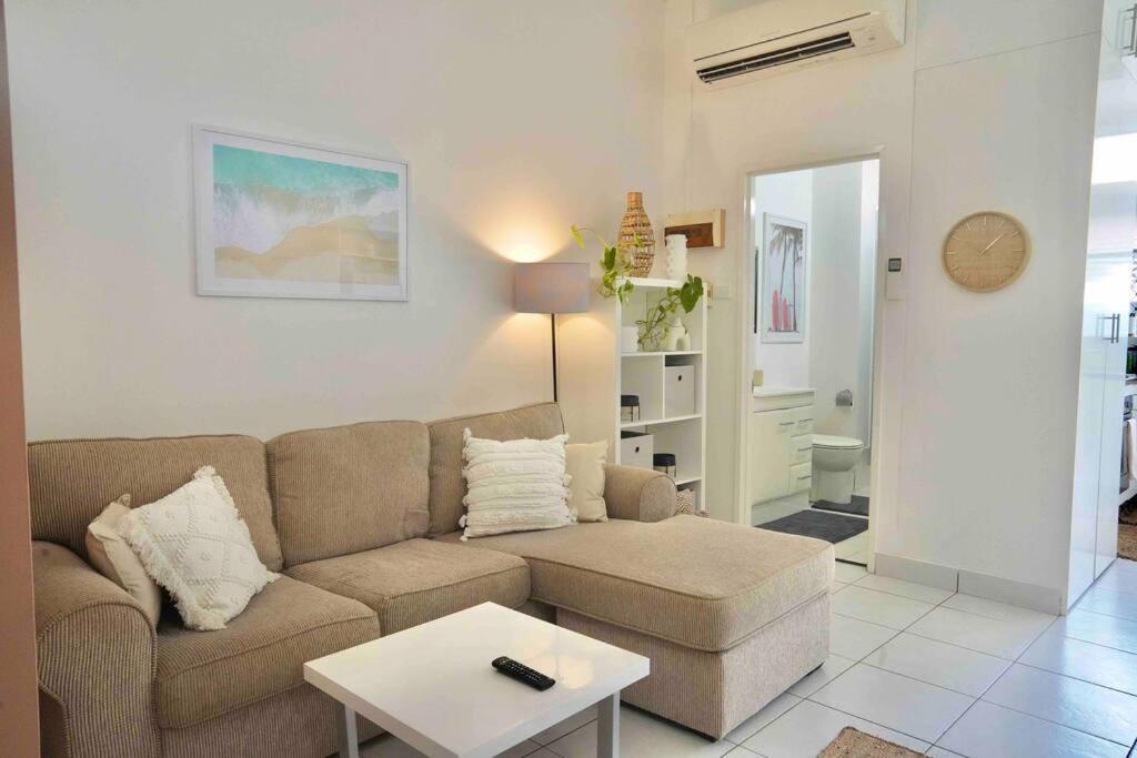 Lovely One Bed Room Apartment Right In The City Darwin Buitenkant foto